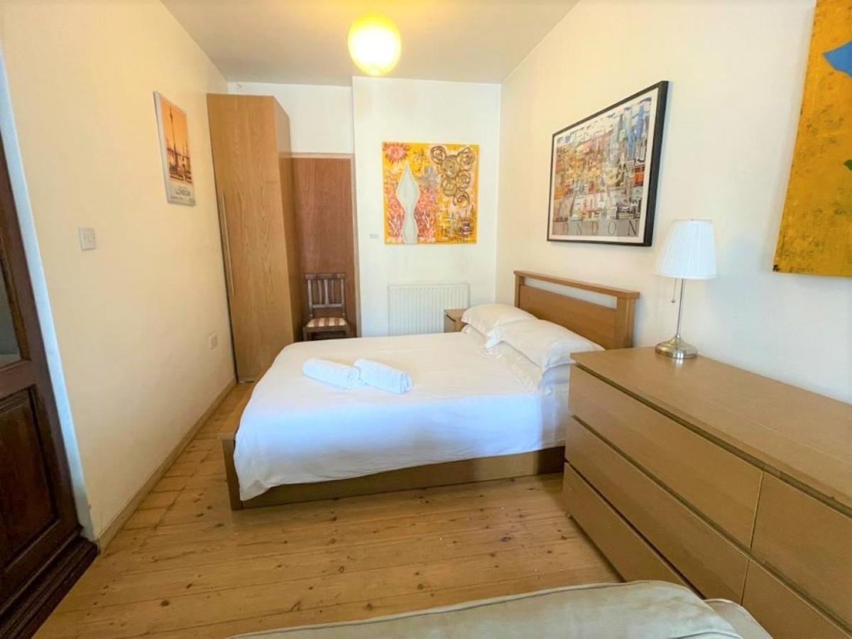 Studio Flat Without Kitchen At Kentish Town London Eksteriør billede