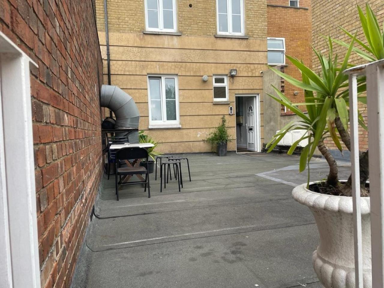 Studio Flat Without Kitchen At Kentish Town London Eksteriør billede